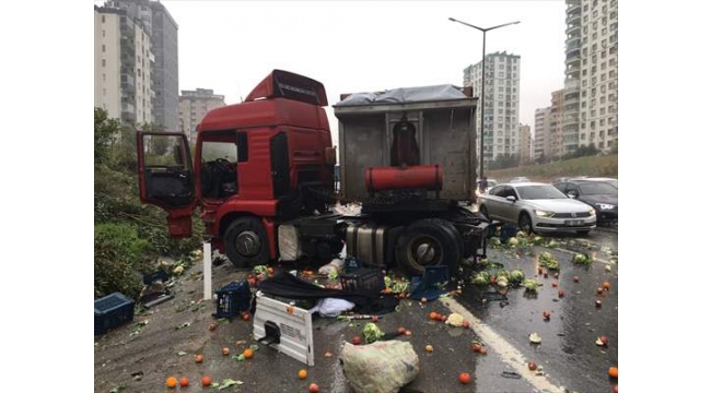 Otoyolda zincirleme trafik kazası:1 yaralı