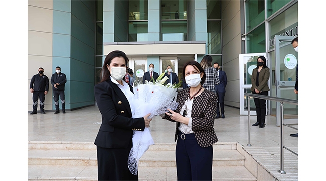 Rektör Prof. Dr. Tuncel İletişim Fakültesini ziyaret etti