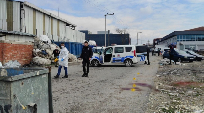 Sokak ortasında silahla vuruldu!