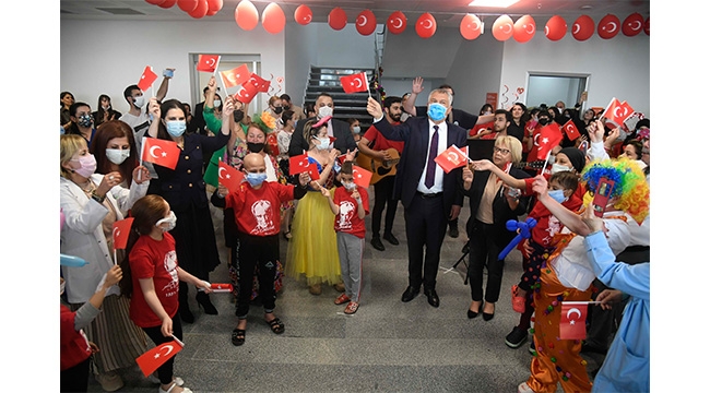 23 Nisan’da hasta ve göçmen çocuklar unutulmadı