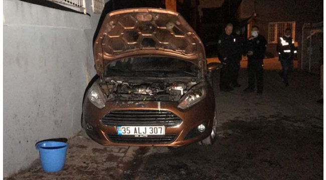 Adana'da otomobil kundaklandı