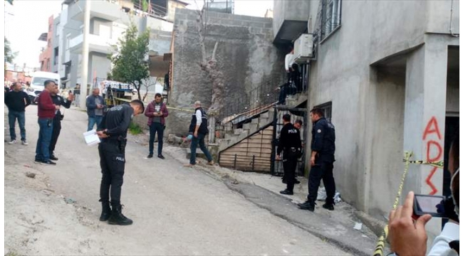 Annesini vurup olay yerinden kaçtı!
