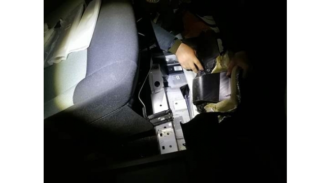 Gümrük kaçağı 205 cep telefonu ele geçirildi