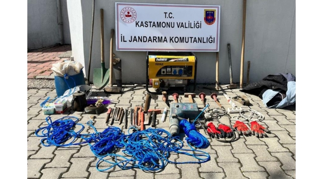 Kaçak define avcıları suçüstü yakalandı