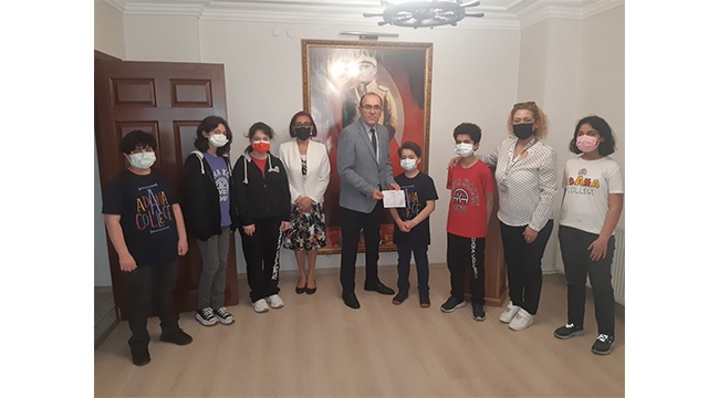 Öğrencilerden Mehmetçik Vakfı’na anlamlı bağış
