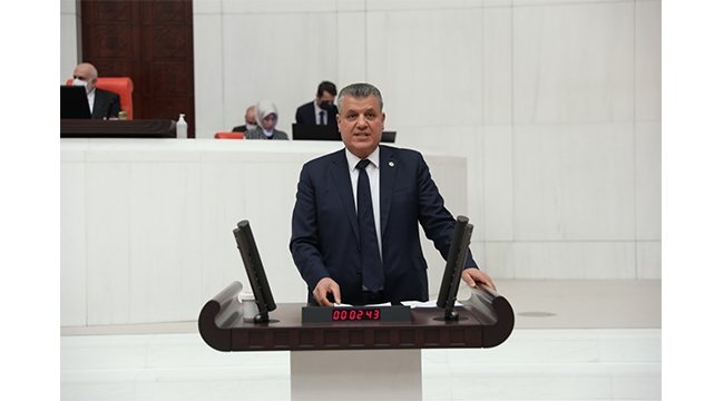 "Yaşasın 1 Mayıs!"