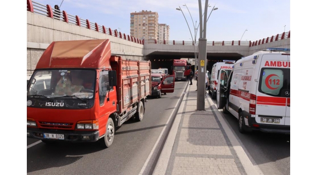 Zincirleme trafik kazası: 2 yaralı