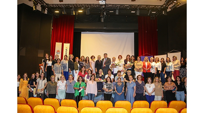 Adana’da yaşamın daha eşit hale gelmesi için seminer yapıldı