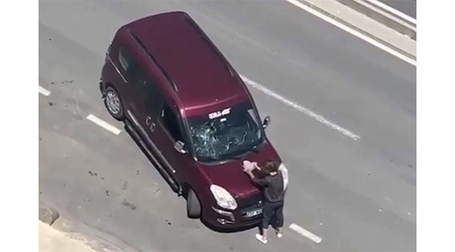 Alkollü kadın ortalığı birbirine kattı!