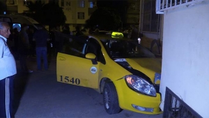 Çaldığı araçla kaza yaptı