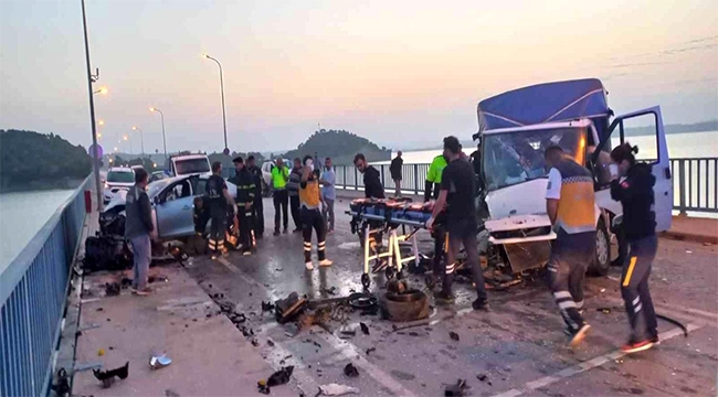 Çatalan Köprüsü'nde feci kaza