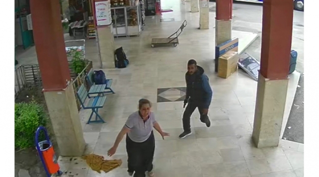 Eşine ve öz kardeşine kurşun yağdırdı!