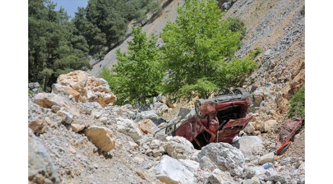 Korkunç kaza: 1 ölü, 2 yaralı