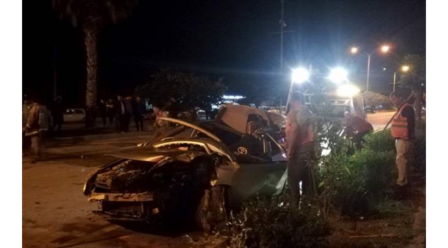 Otomobil sürücüsü feci şekilde can verdi
