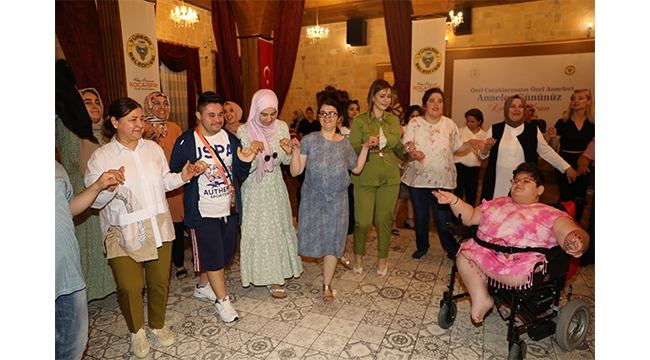ÖZEL ÇOCUKLARIN ÖZEL ANNELERİ UNUTULMADI