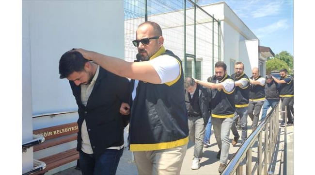 Silahlı saldırı anı güvenlik kamerasında