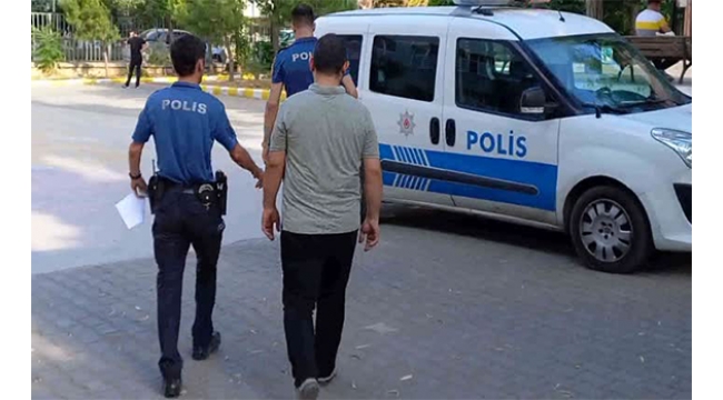 Ehliyet sınavına kopya düzeneğiyle girmeye çalıştı