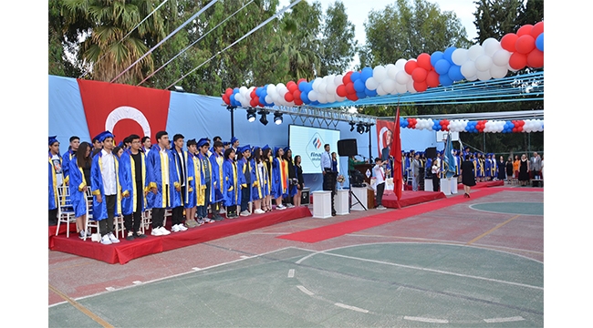 Final Okulları’nda mezuniyet coşkusu