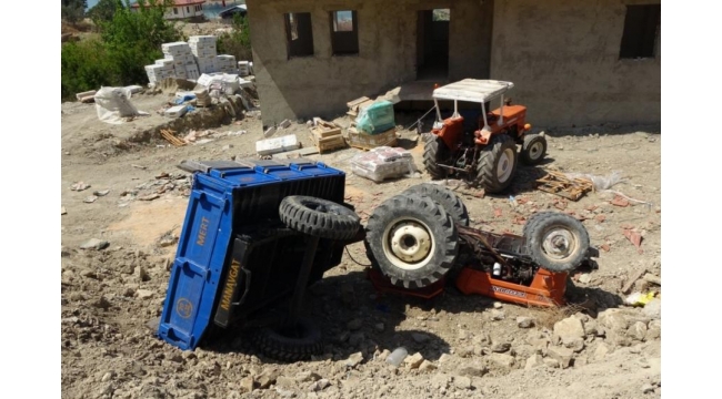 Genç kadın devrilen traktörün altında kaldı