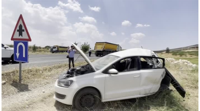 Kamyon ile otomobil çarpıştı: 6 yaralı