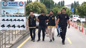 Otomobilin ses sisteminden 11 silah çıktı
