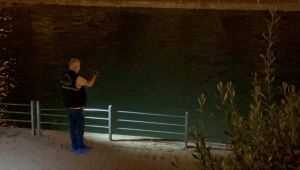 Yaşlı adam sulama kanalına düştü