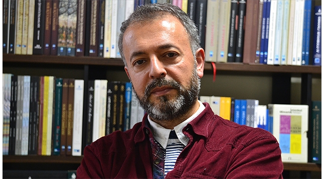 Yazar ve şair Mevlana İdris Zengin yaşamını yitirdi