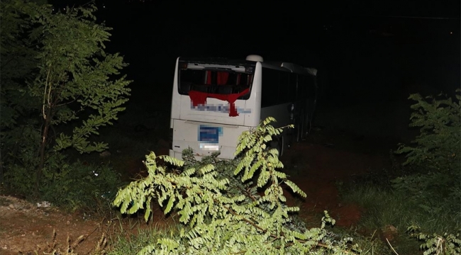 Yolcu otobüsü devrildi: 1 ölü, 19 yaralı