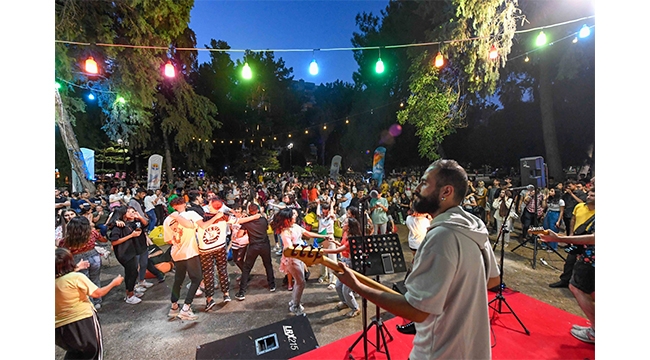 Bi Yaz konserleri sürüyor