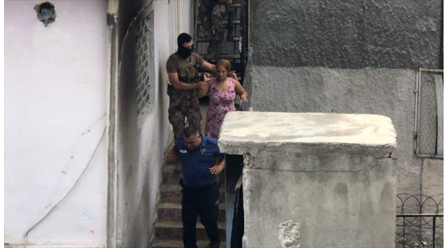 Çocuklar içerideyken evi ateşe verdi