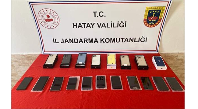 Gümrük kaçağı 19 cep telefonu ele geçirildi