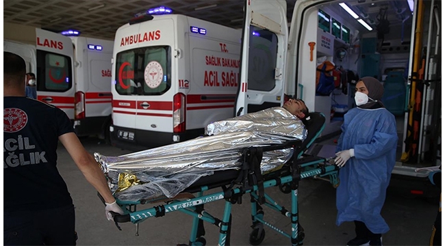 Kimyasal madde sızıntısı 3 işçiyi ağır yaraladı