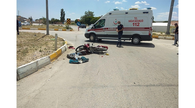 Motosiklet kazasında yaşlı adam ağır yaralandı