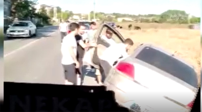 Otomobil tarlaya uçtu!