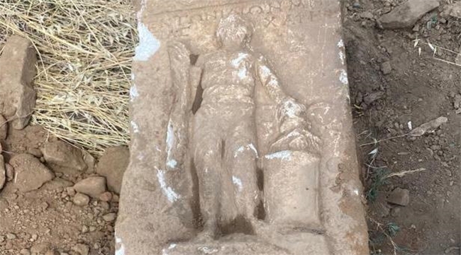 Roma dönemine ait mezar steli bulundu