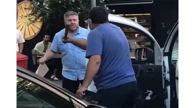 Yol verme tartışması taşlı, sandalyeli kavgaya dönüştü