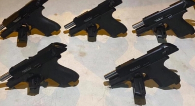 6 ruhsatsız silah ve uyuşturucu ele geçirildi