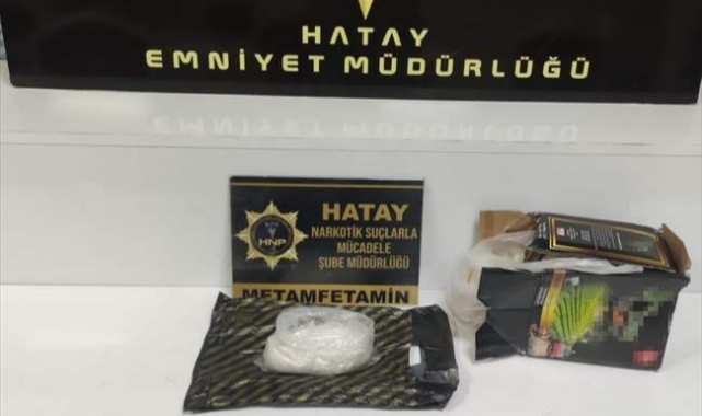 Çay kutusuna gizlenmiş uyuşturucu ele geçirildi