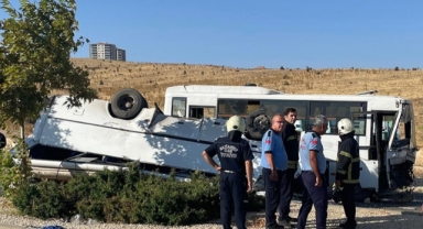 Feci kaza: 2'si ağır 19 kişi yaralandı