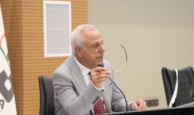 ‘Finansman sıkıntısı iş dünyasının önüne duvar ördü’