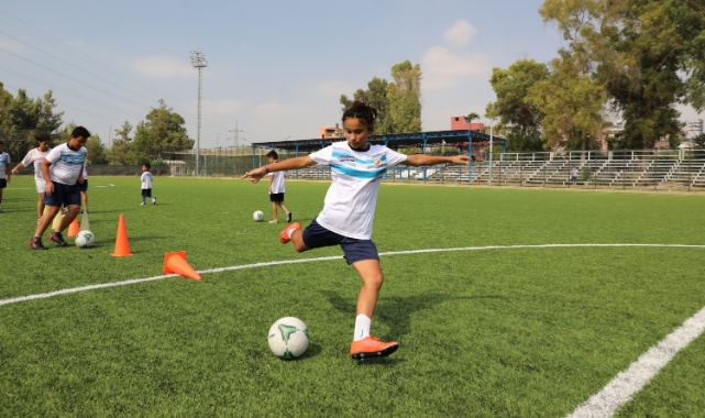 Geleceğin Futbolcuları Yüreğir'de Yetişiyor