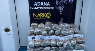 Kargo kolilerinden 48 kilo 500 gram esrar çıktı