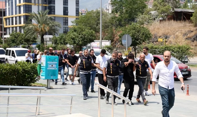 Organize Suç Örgütü Operasyonunda 9 Gözaltı