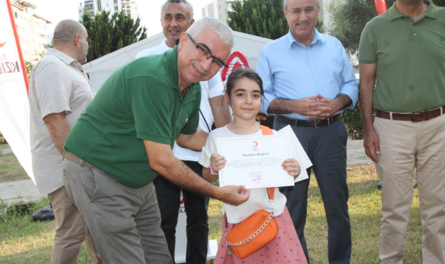 "Engelsiz eller, mutlu patiler" sergisi açıldı