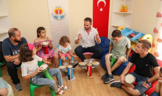 Özel gereksinimli çocuklara ''müzikli terapi''