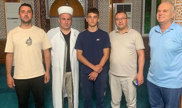 Rehberinden etkilenen İngiliz turist Müslüman oldu