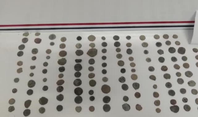 Tarihi eser niteliğinde 327 sikke ele geçirildi