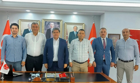 'Türkiye asla diz çökmez!'