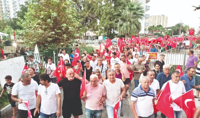 Yazlıkçılardan Zafer Yürüyüşü
