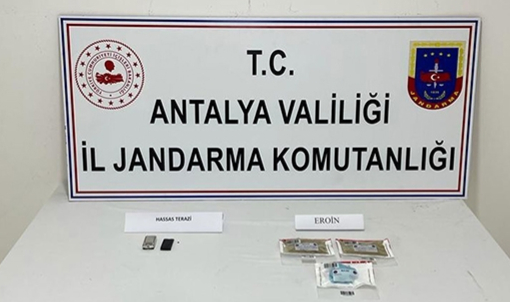 Zehir tacirine jandarma baskını
